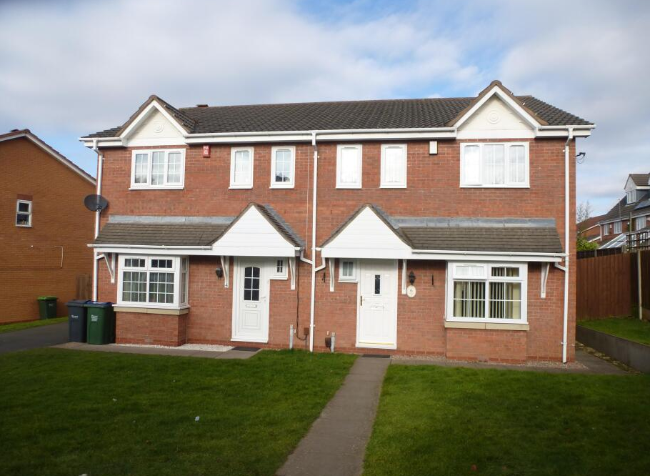 House Ron Davis Close in Sandwell