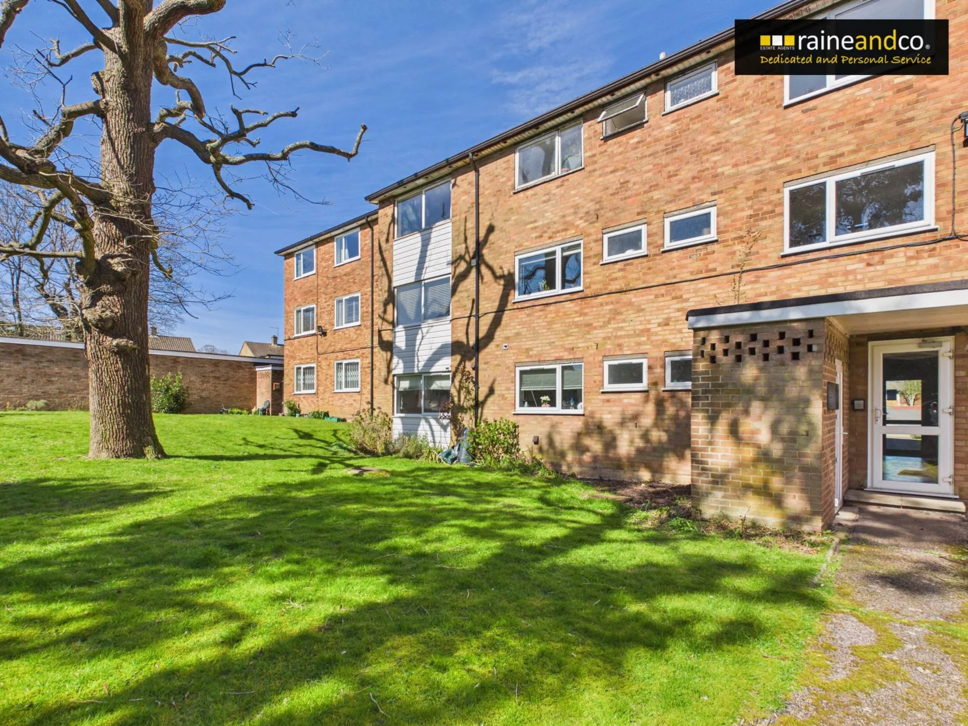 Flat Stapleton Close in Hertsmere