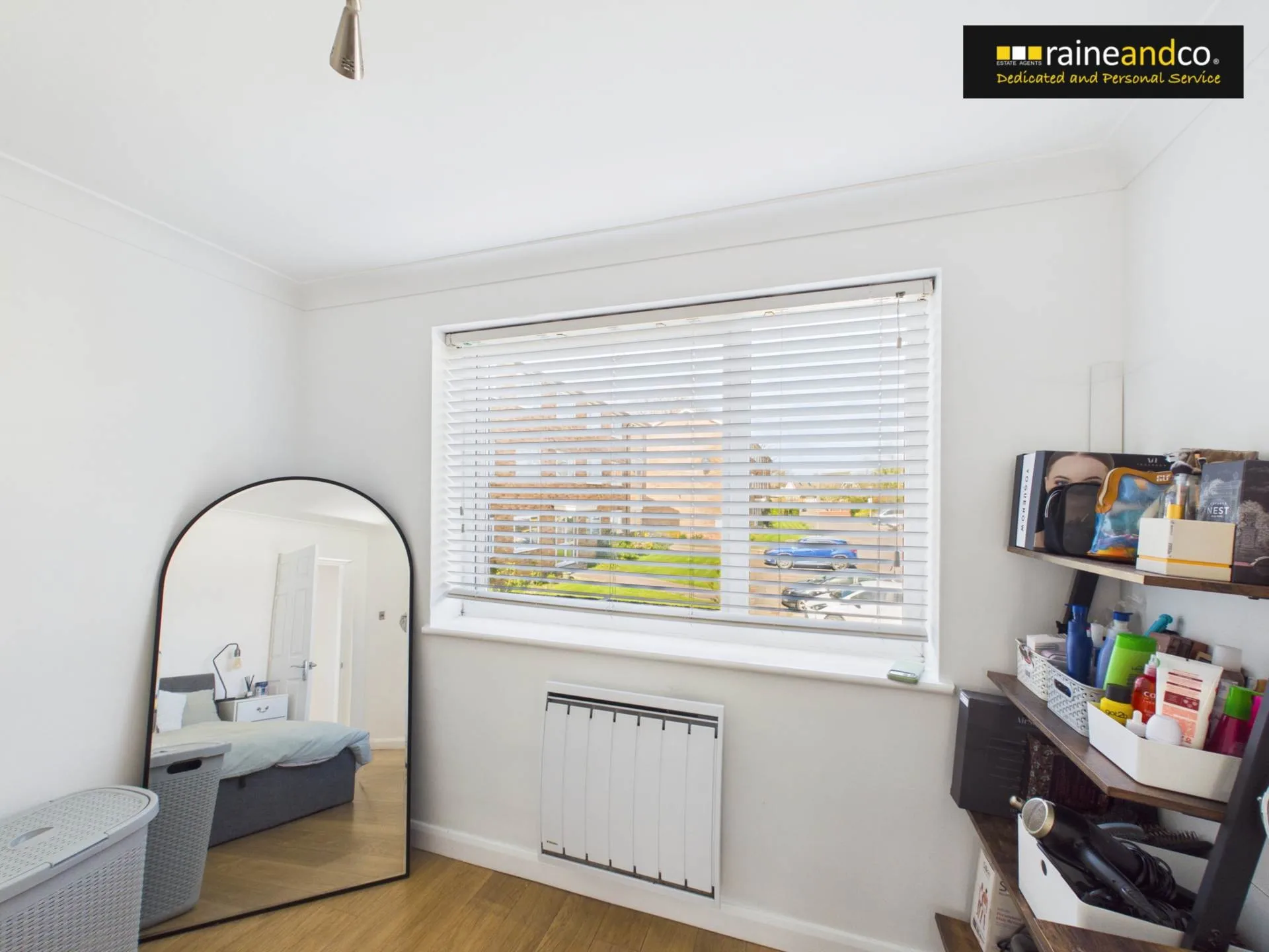 Flat Stapleton Close in Hertsmere