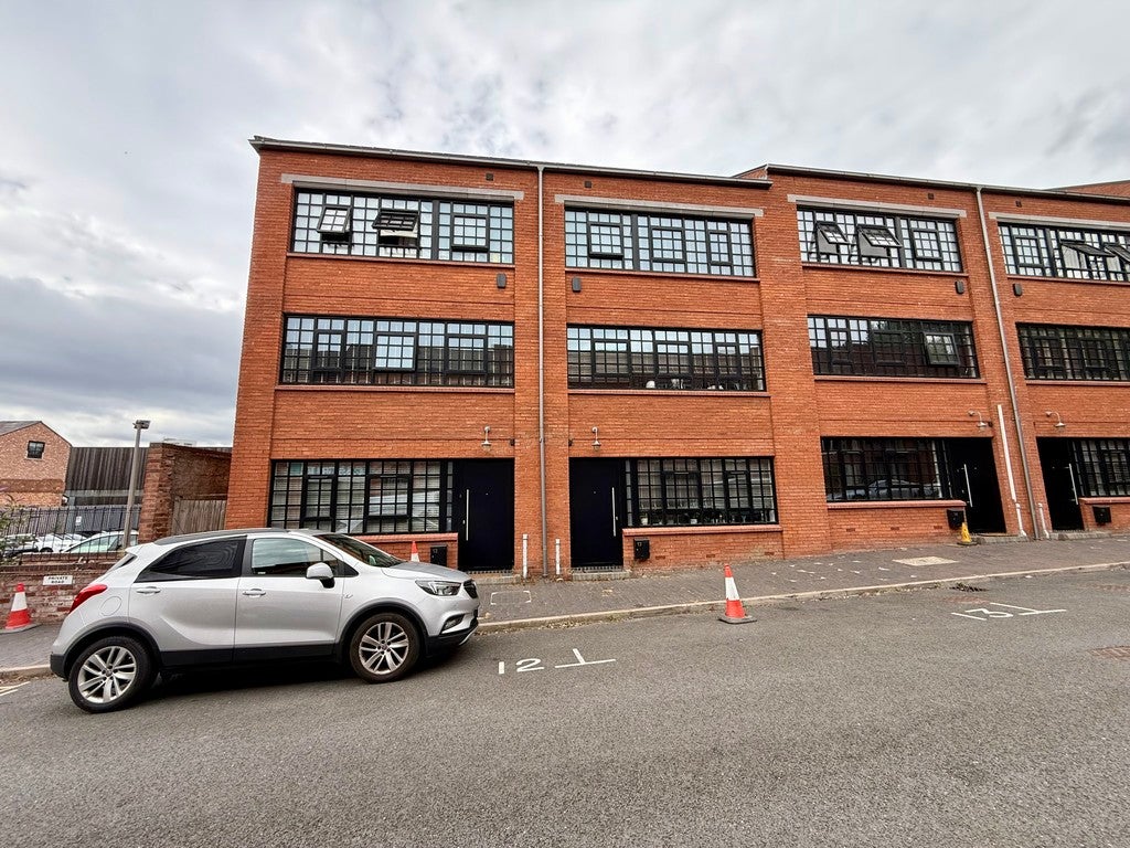 Flat Warstone Lane in Birmingham