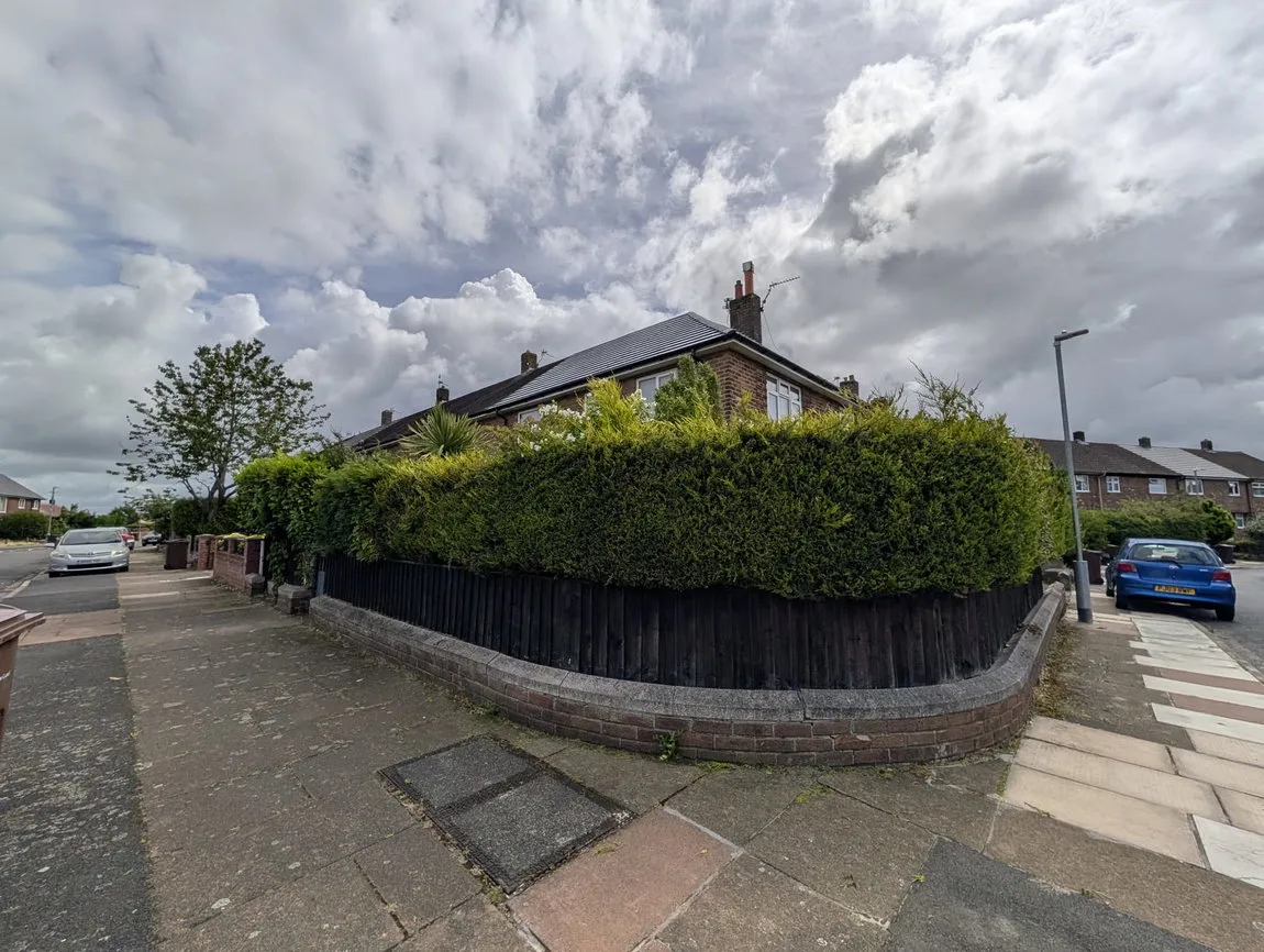 Flat Links Avenue in Southport