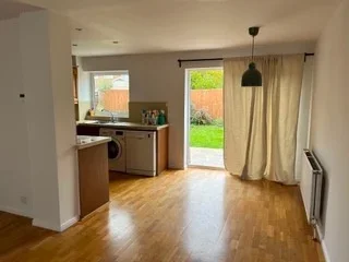 House Peregrine Close in Watford