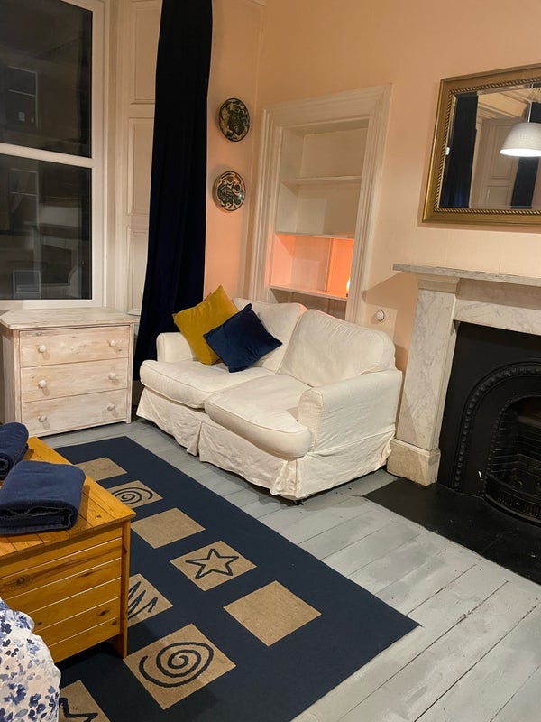 Room Morningside Road in City of Edinburgh