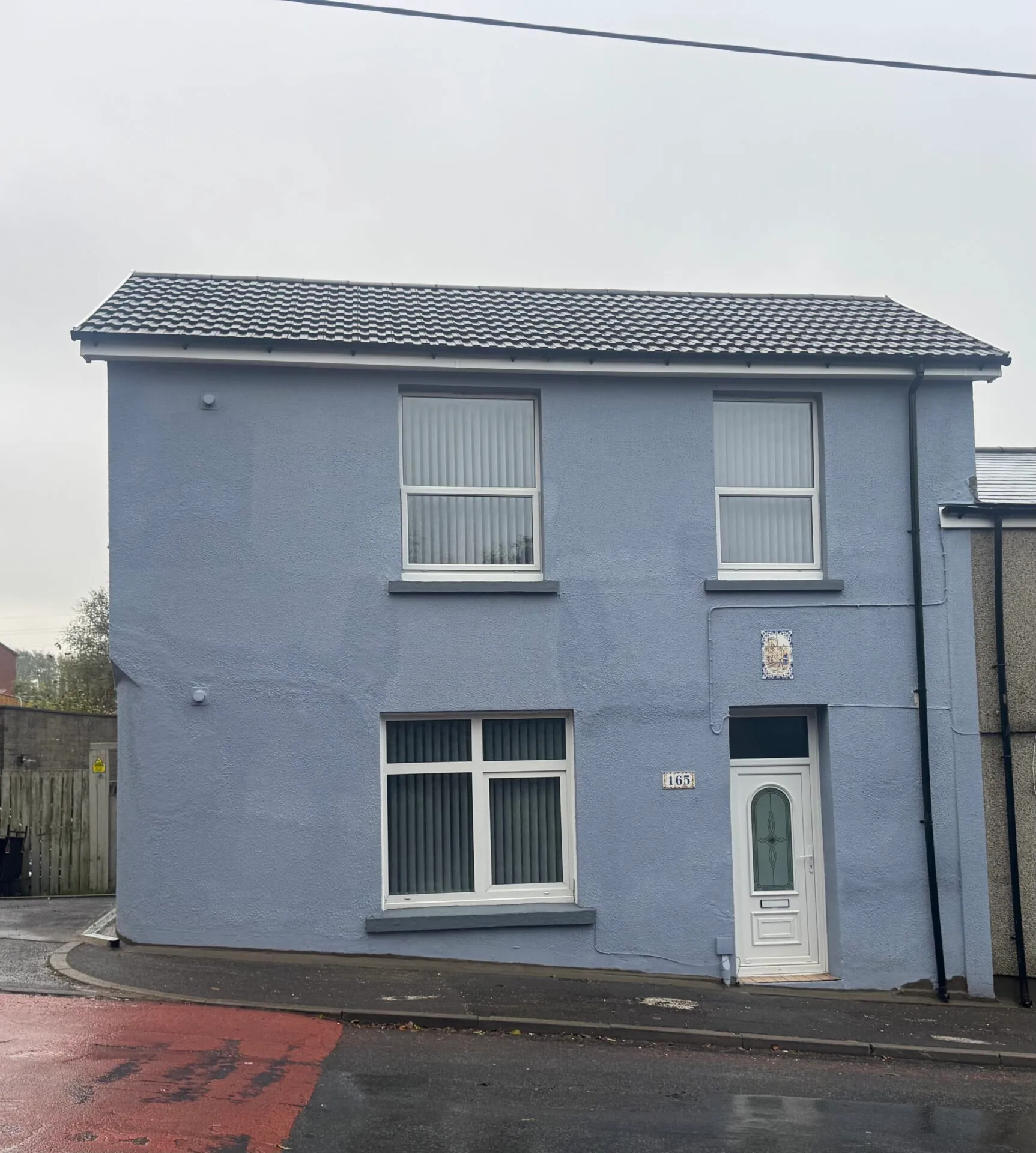House High Street in Pant