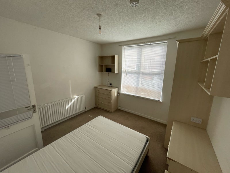 Room Lees Hill Street in Nottingham