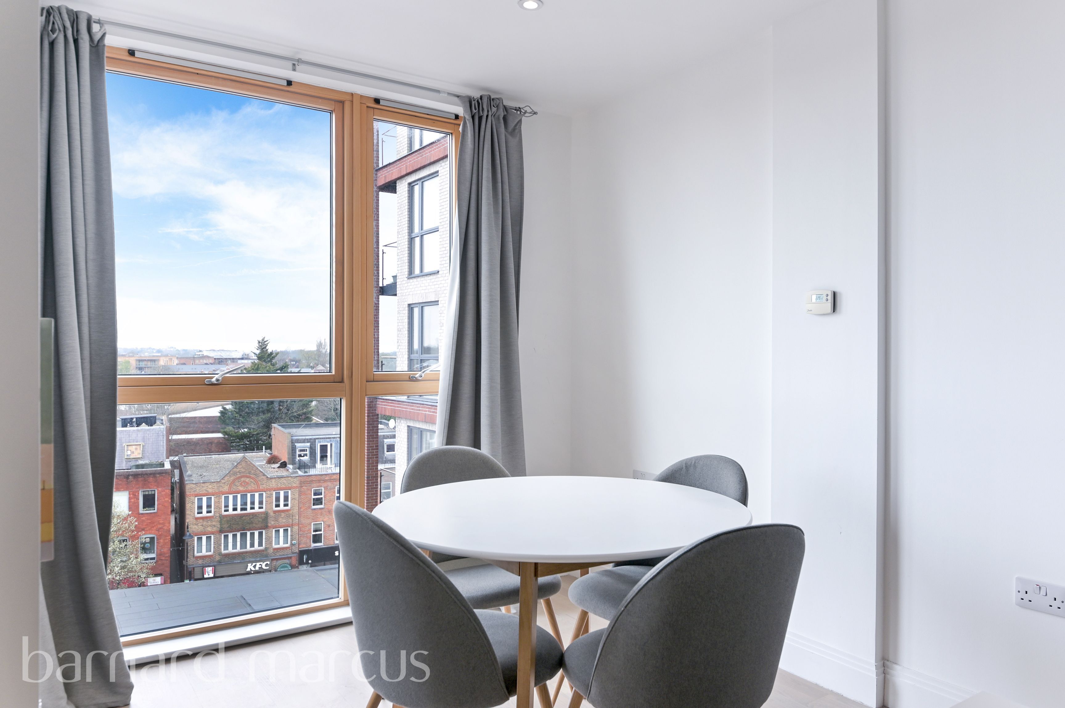 Flat Blagdon Road in Greater London