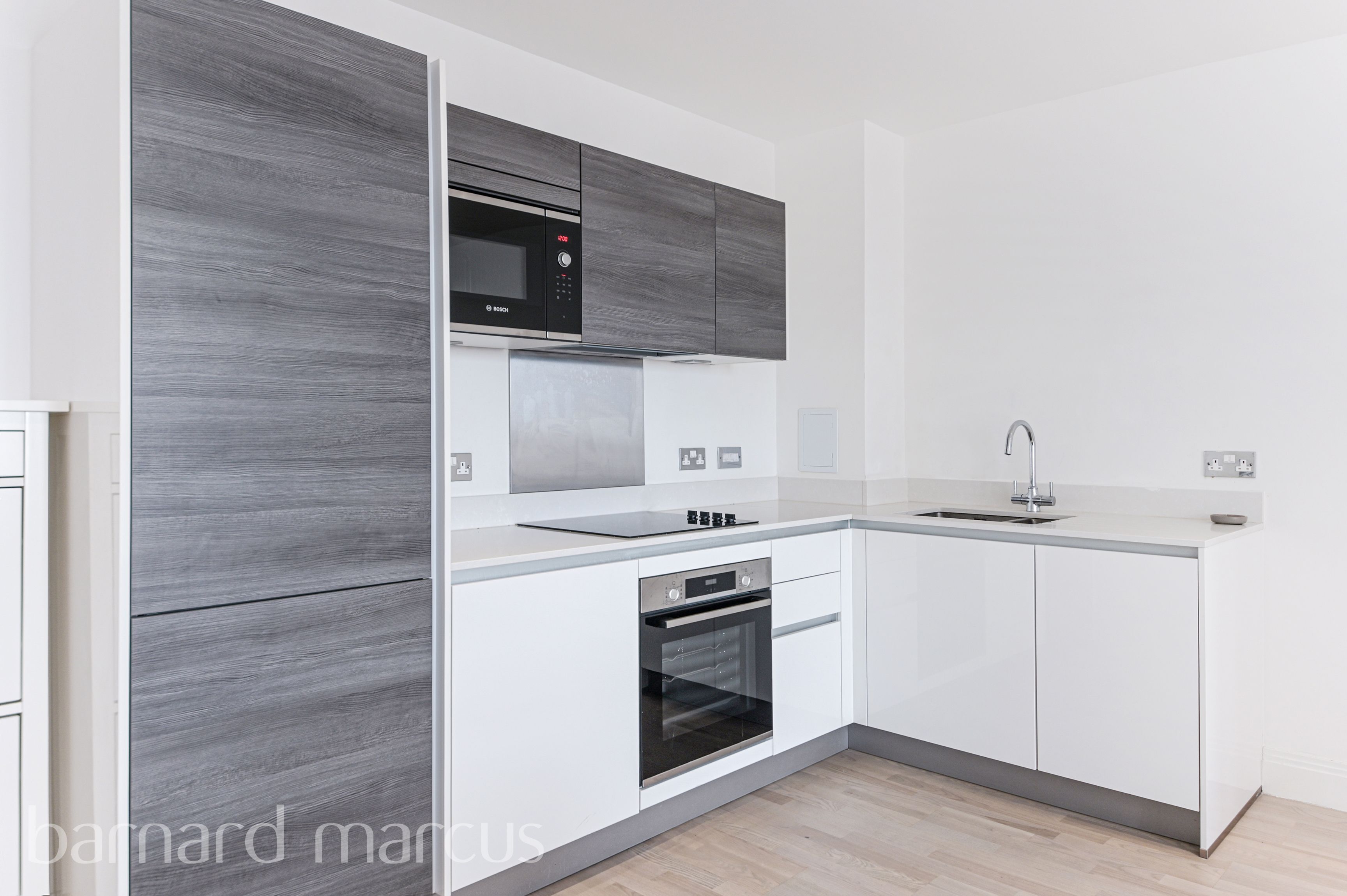 Flat Blagdon Road in Greater London