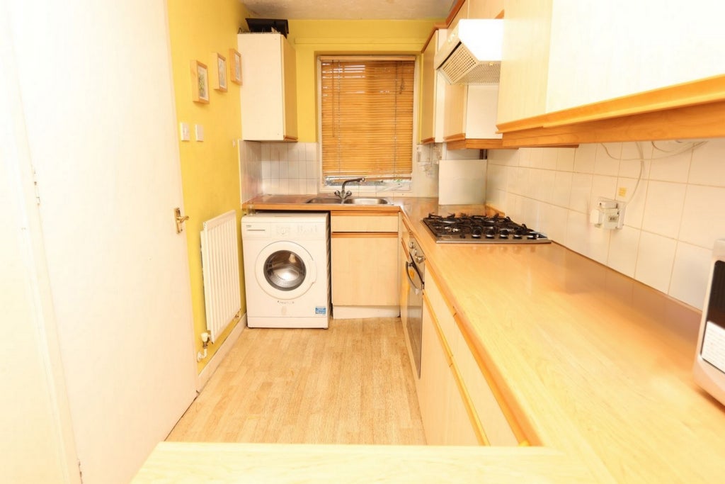 Room Globe Road in Greater London