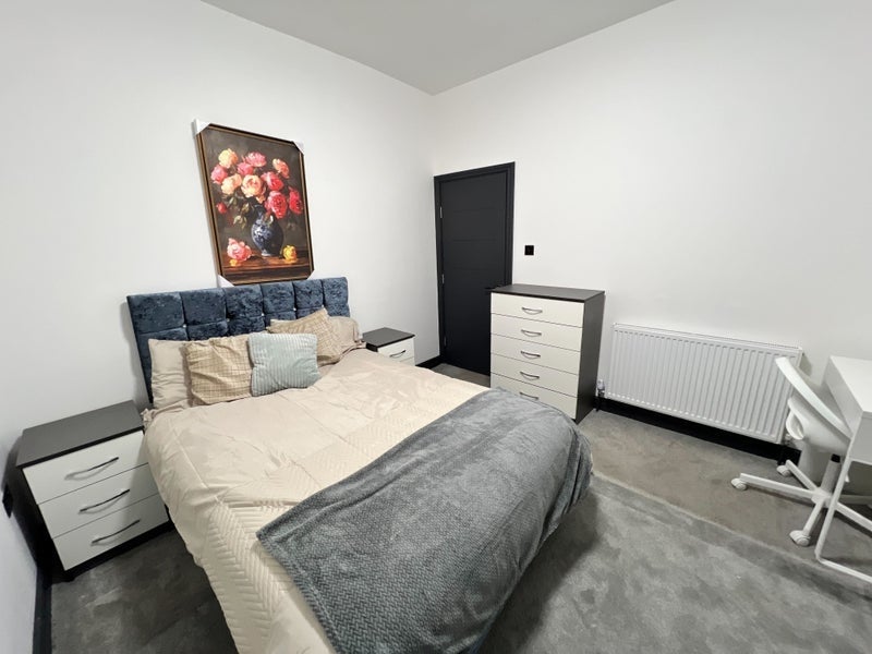 Room Guildford Road in Manchester