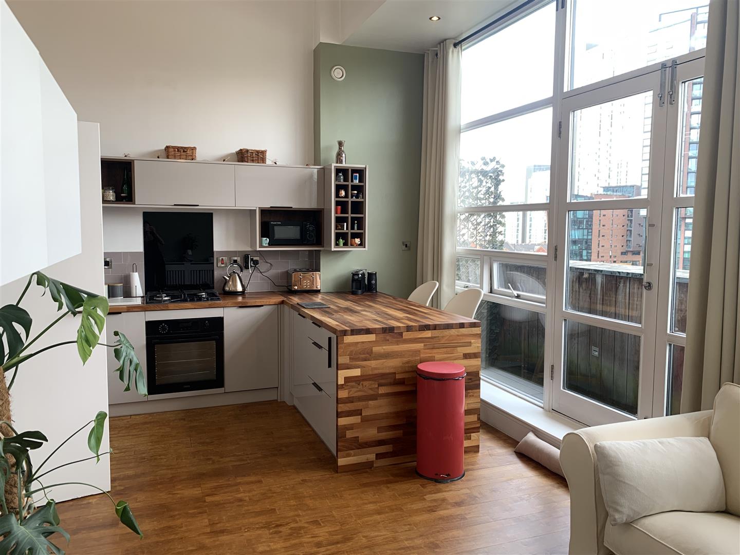 Flat Pollard Street in Manchester