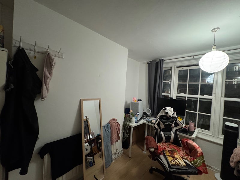 Room Worgan Street in Greater London
