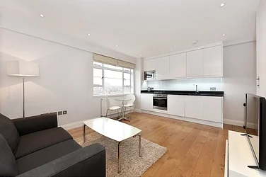 Flat Draycott Avenue in Greater London