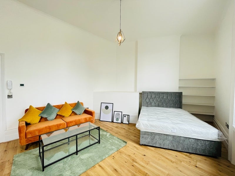 Flat Frederick Street in Greater London
