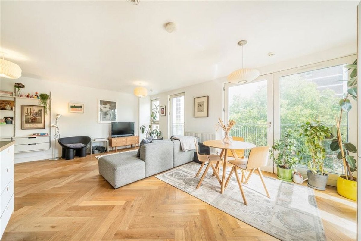 Flat Branch Place in Greater London