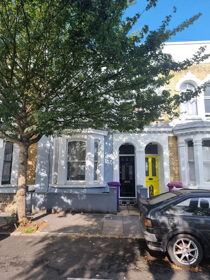 House Strahan Road in Greater London
