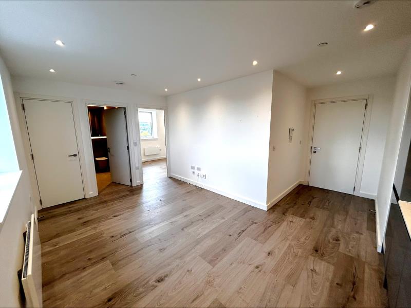 Flat Ladymead in Guildford