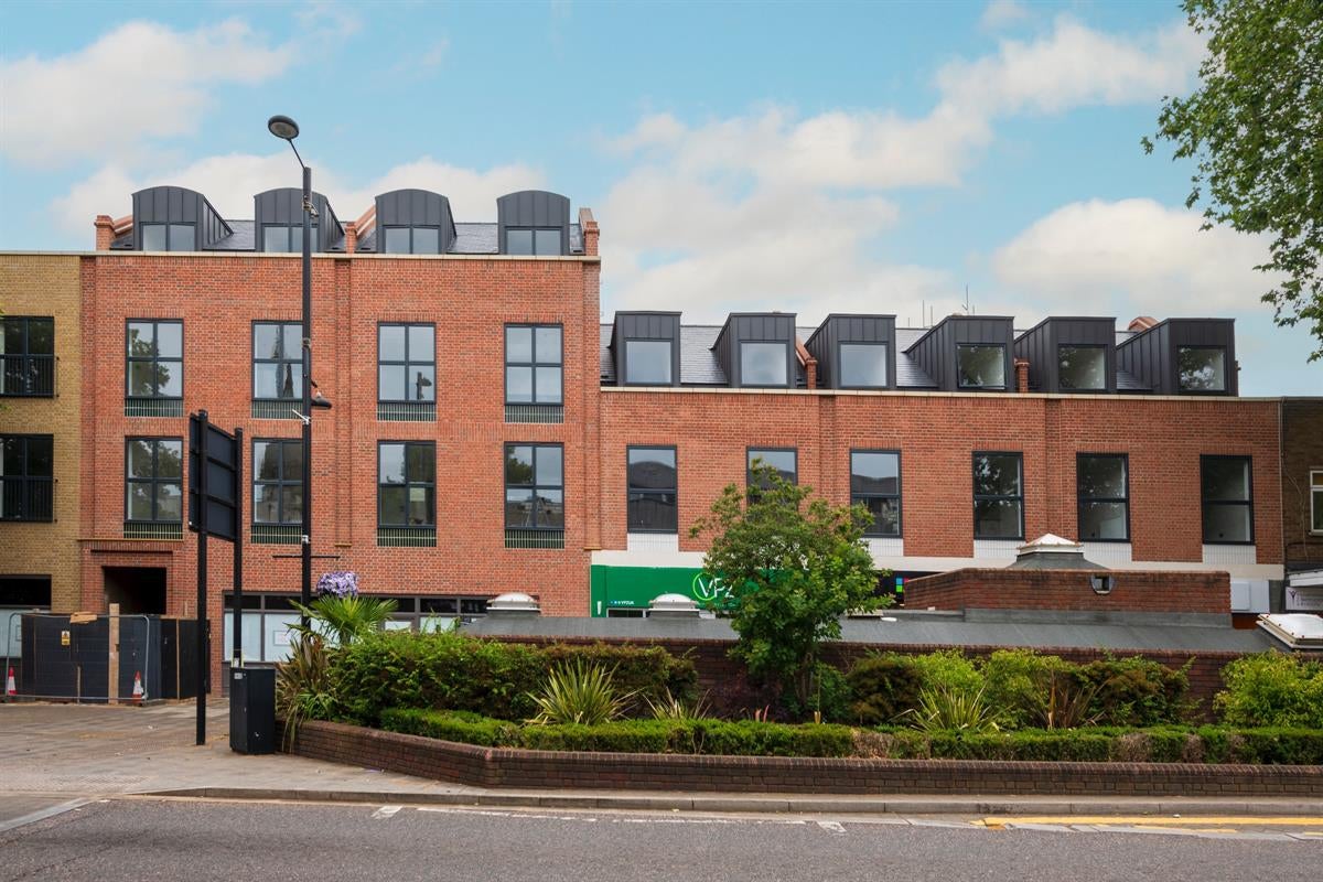 Flat High Street in Brentwood