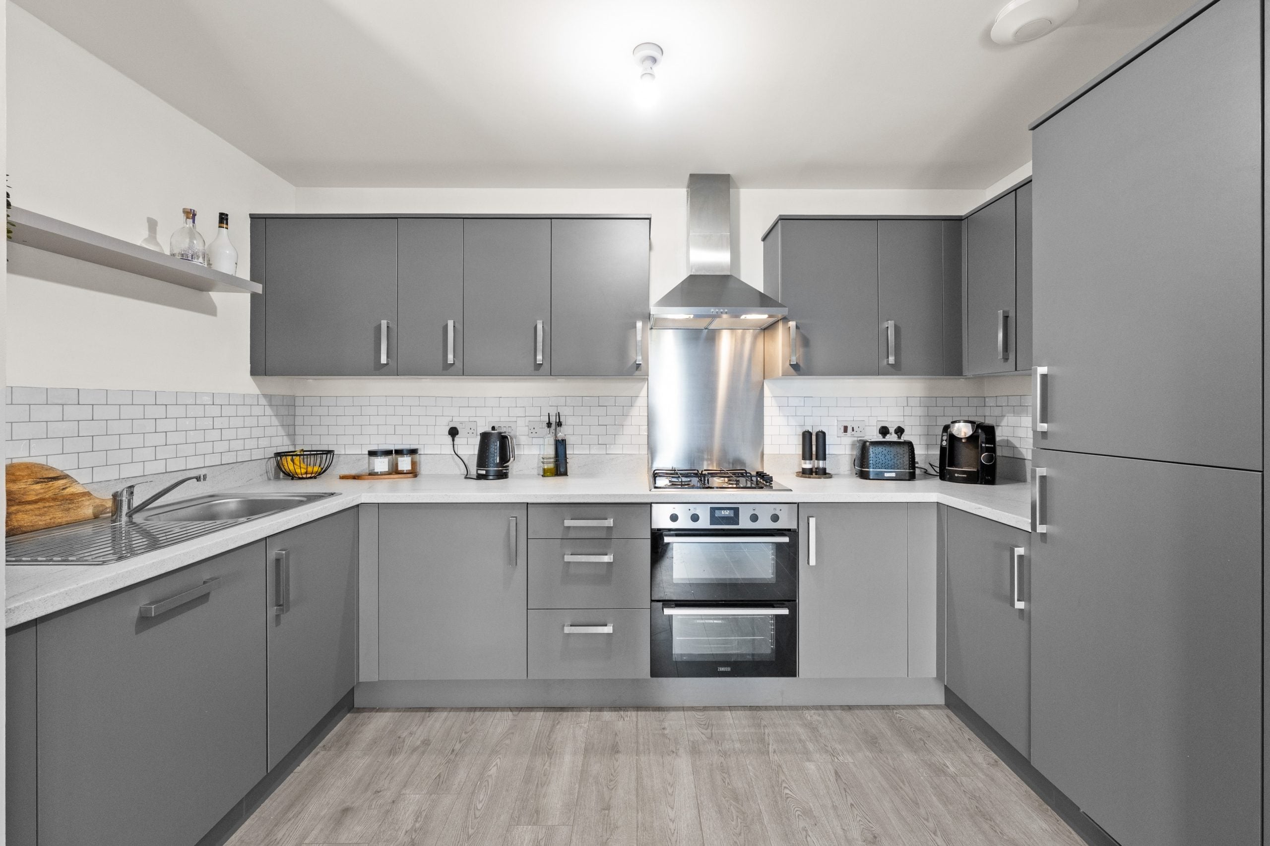 Flat Thornliebank Road in Glasgow