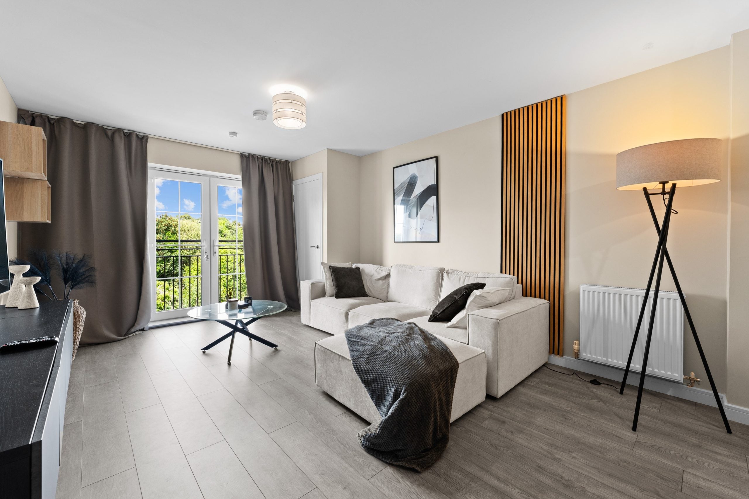 Flat Thornliebank Road in Glasgow