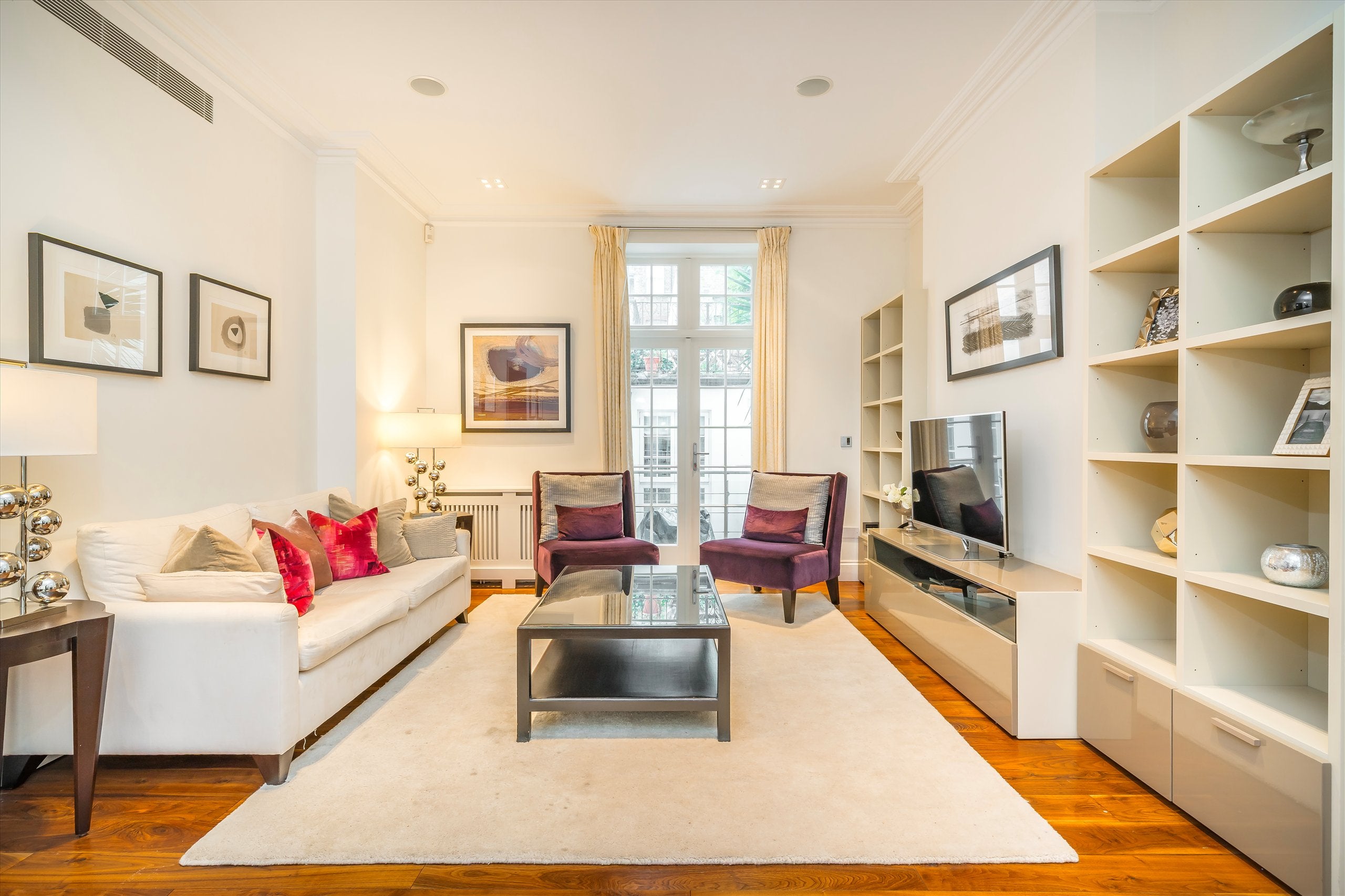House Sheffield Terrace in Greater London