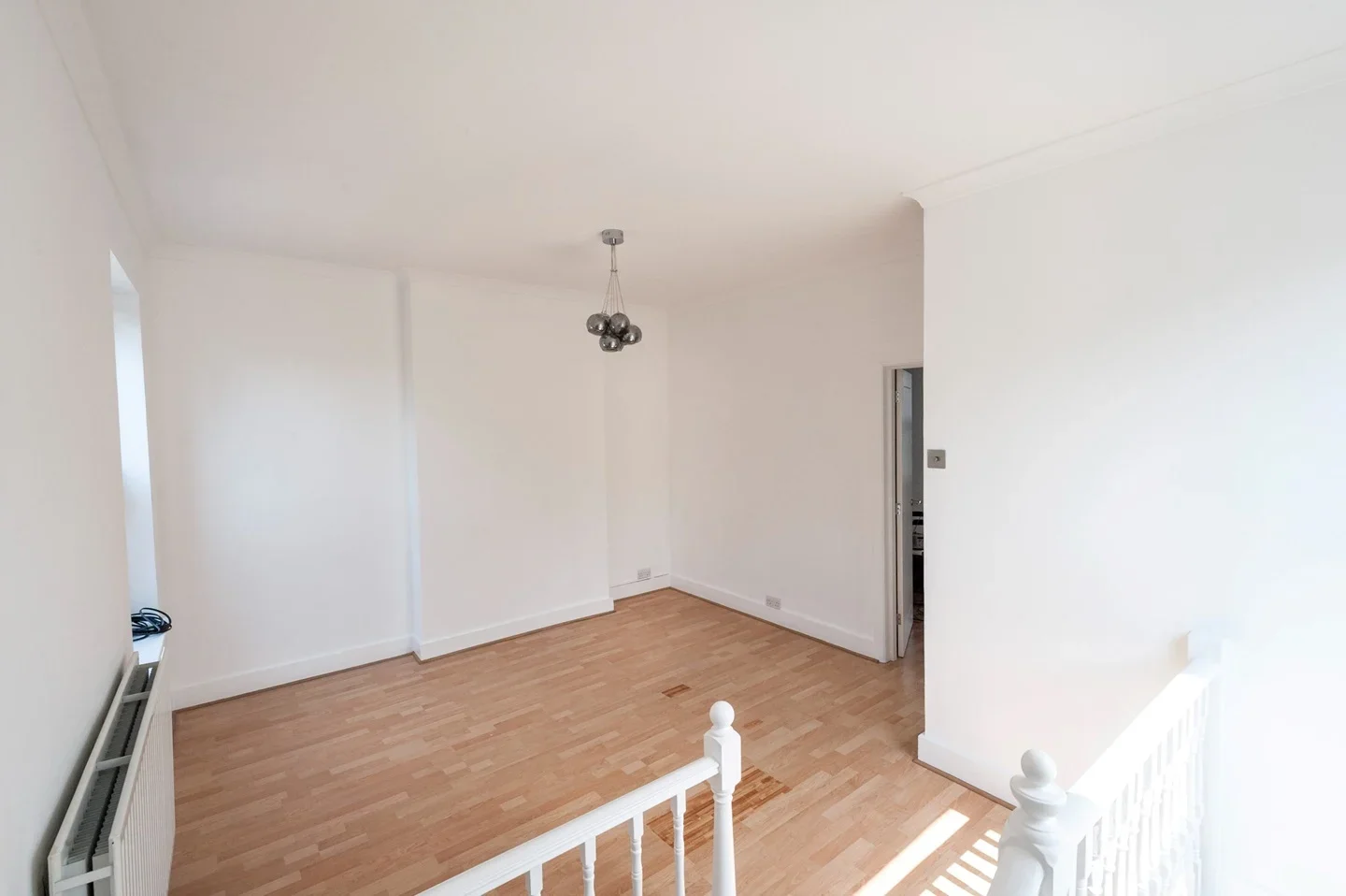 Flat Hampton Road in Greater London