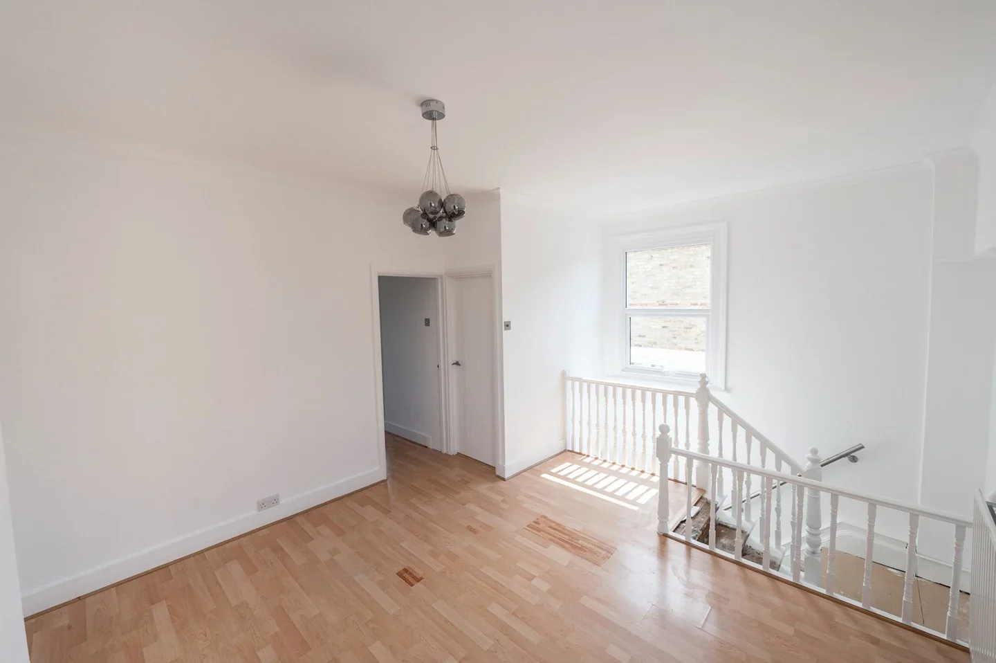 Flat Hampton Road in Greater London