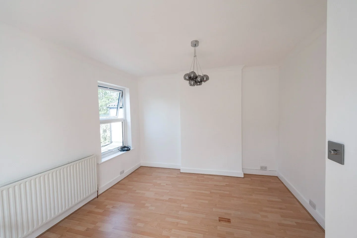 Flat Hampton Road in Greater London