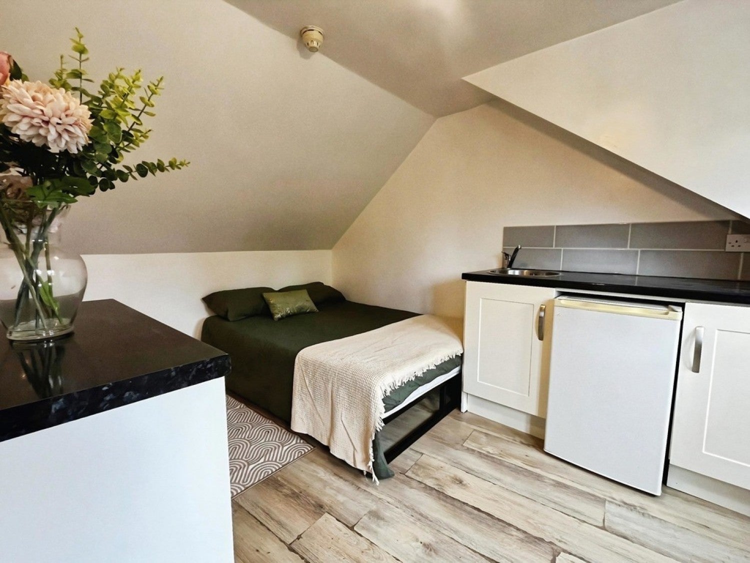 Room Higher Kingston in Yeovil
