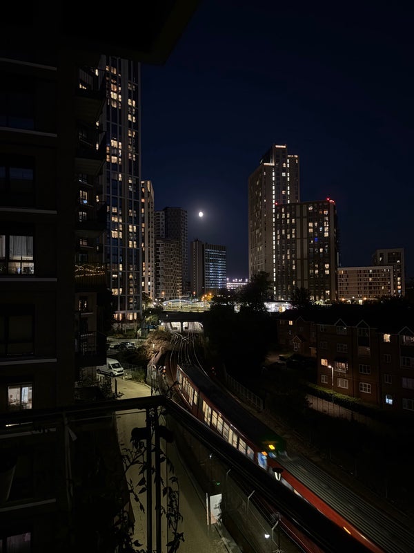 Flat Rossett Way in Greater London
