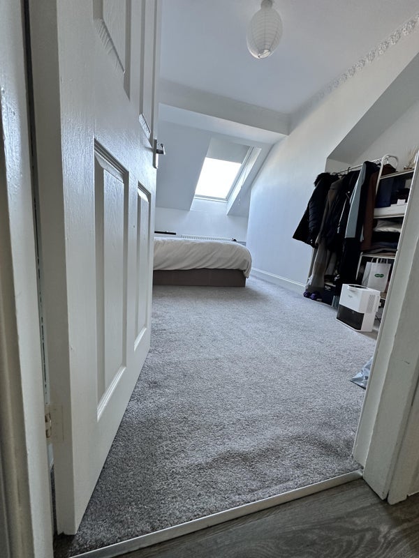 Room Glenacre Street in Glasgow