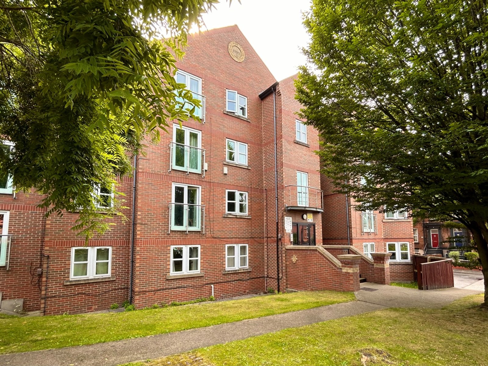 Flat Midland Road in Leeds