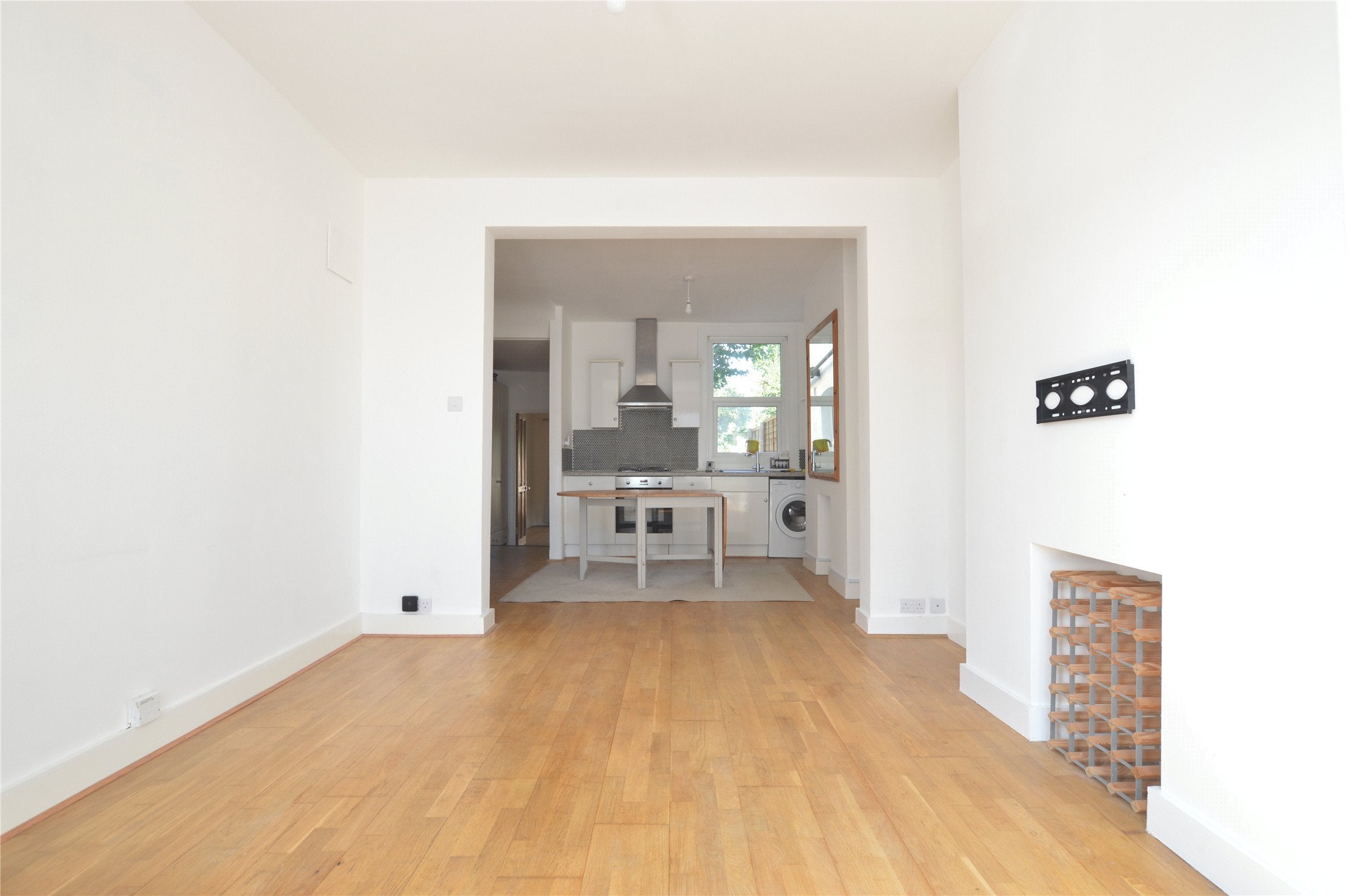 Flat Steerforth Street in Greater London