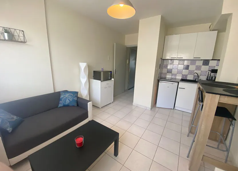 Flat Rue Baron in Reims