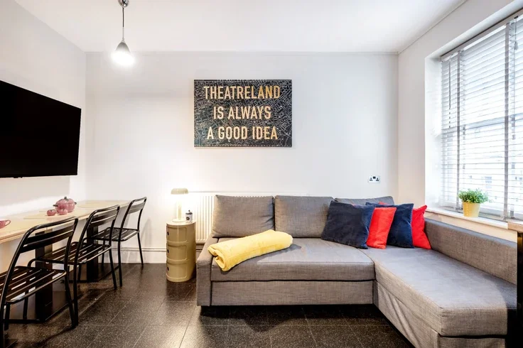 Flat Betterton Street in Greater London