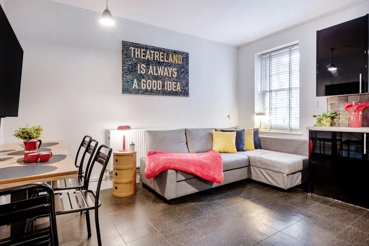 Flat Betterton Street in Greater London