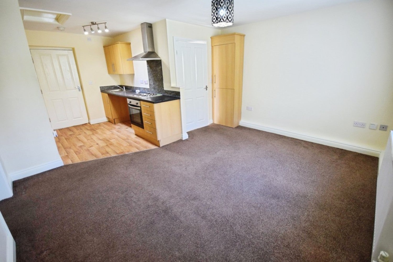 Flat Greenwood Avenue in Stoke-on-Trent