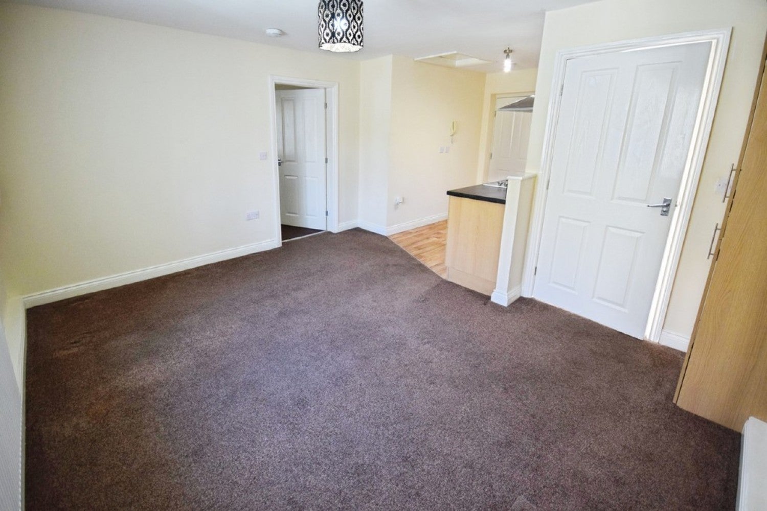Flat Greenwood Avenue in Stoke-on-Trent