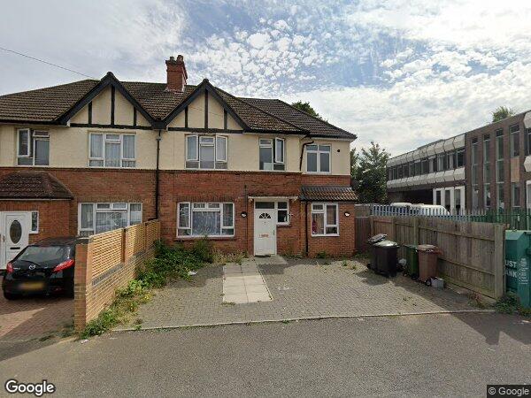 Flat Maidenhall Road in Luton