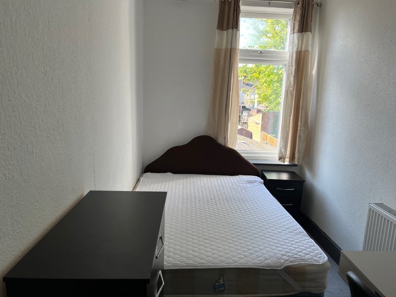 Room Trinity Street in Sandwell