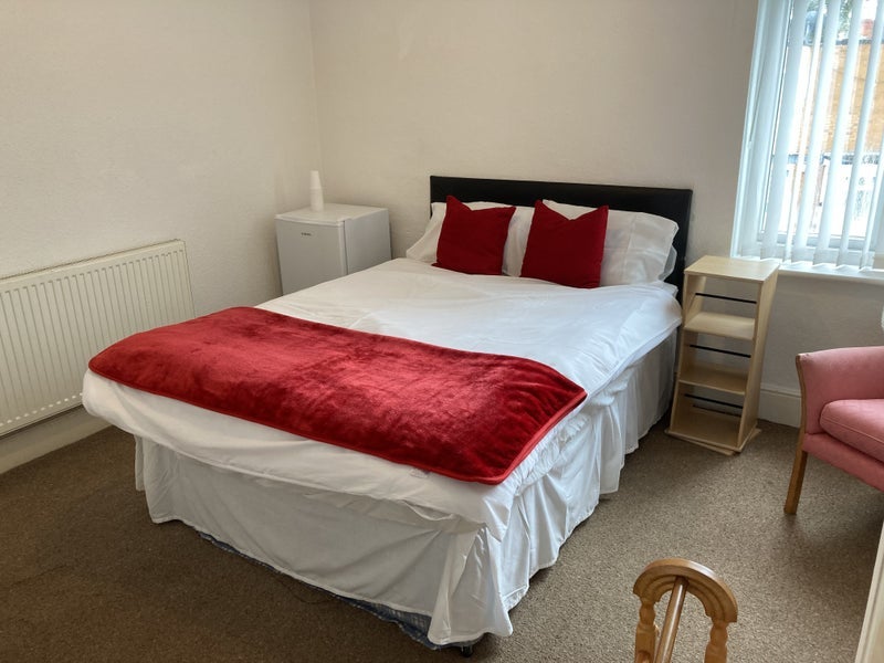 Room Trinity Street in Sandwell