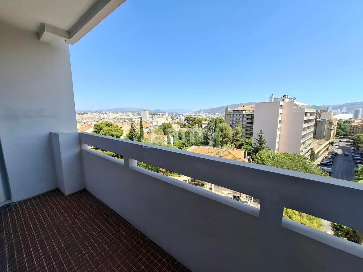 Flat Rue Breteuil in Marseille