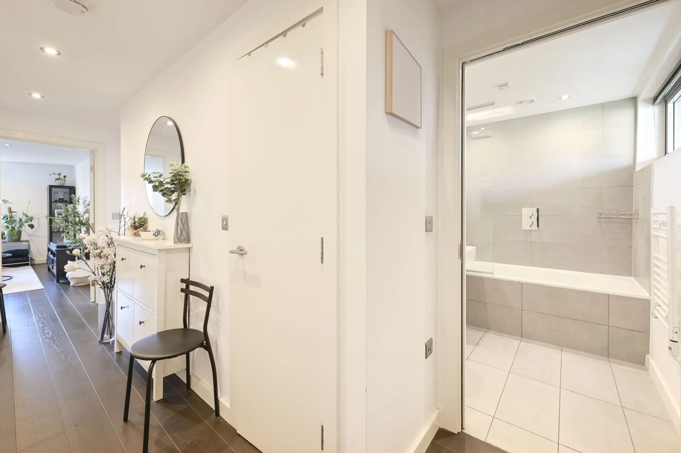 Flat Welmar Mews in Greater London