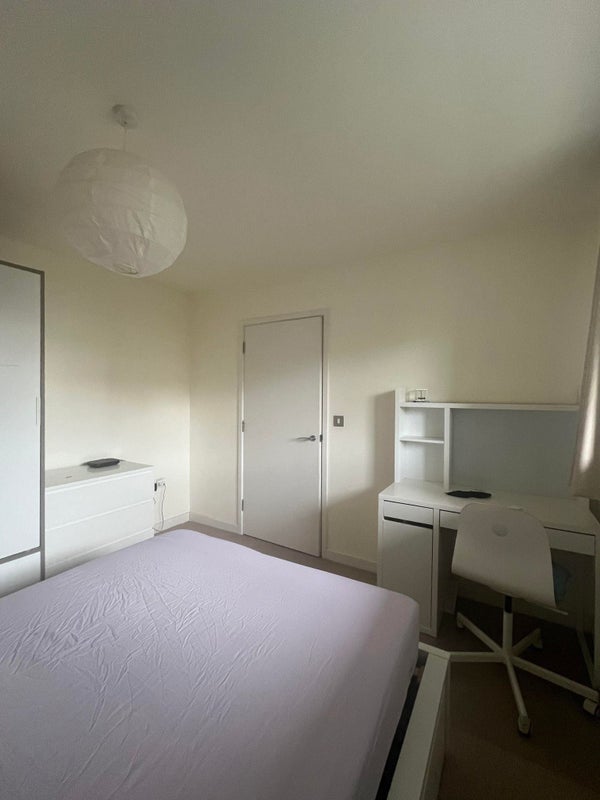 Room Hamlets Way in Greater London