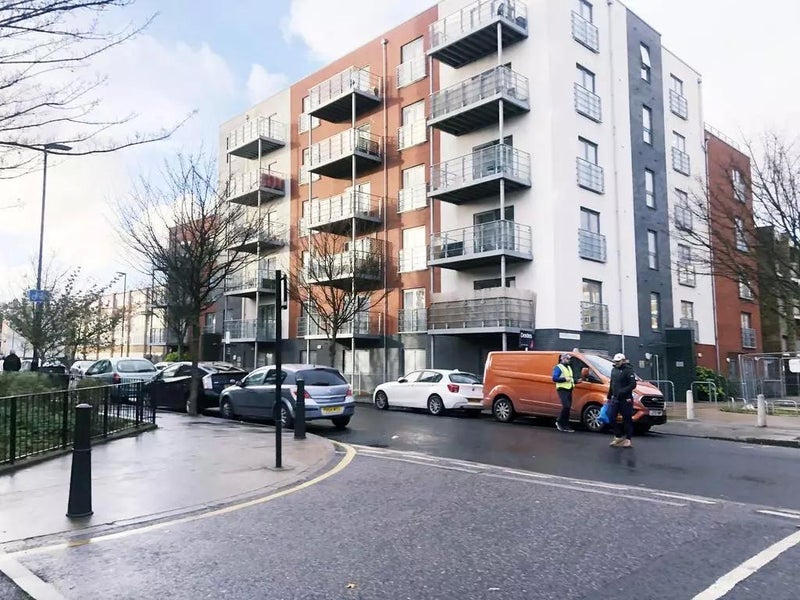 Room Hamlets Way in Greater London