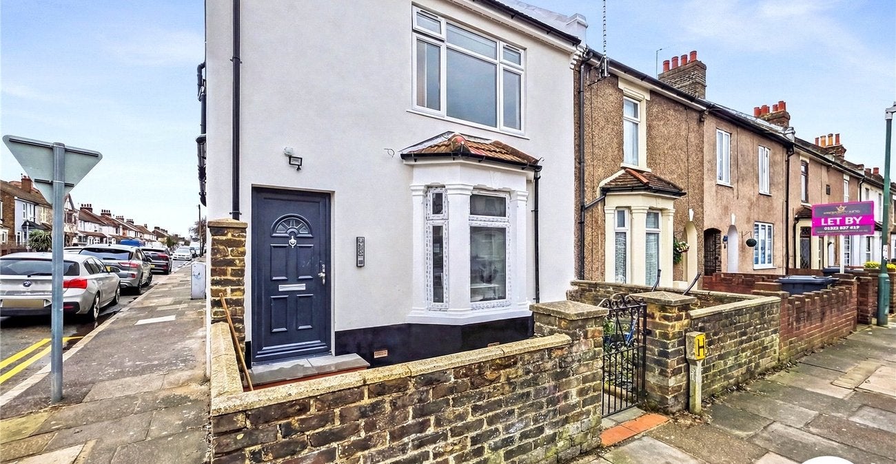 Room St. Albans Road in Dartford