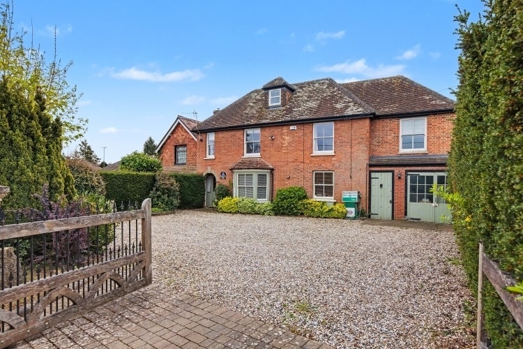 House Faringdon Road in Vale of White Horse