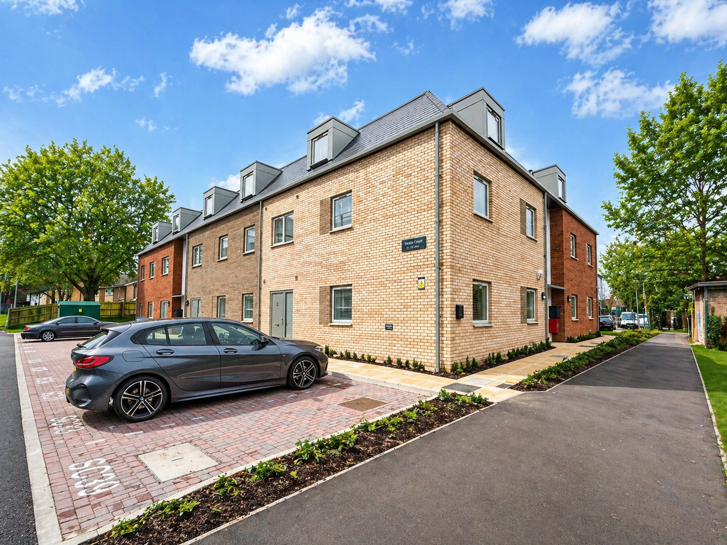 Flat Swain Court in Peterborough