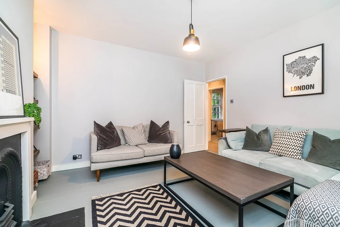 Flat Shipton Street in Greater London