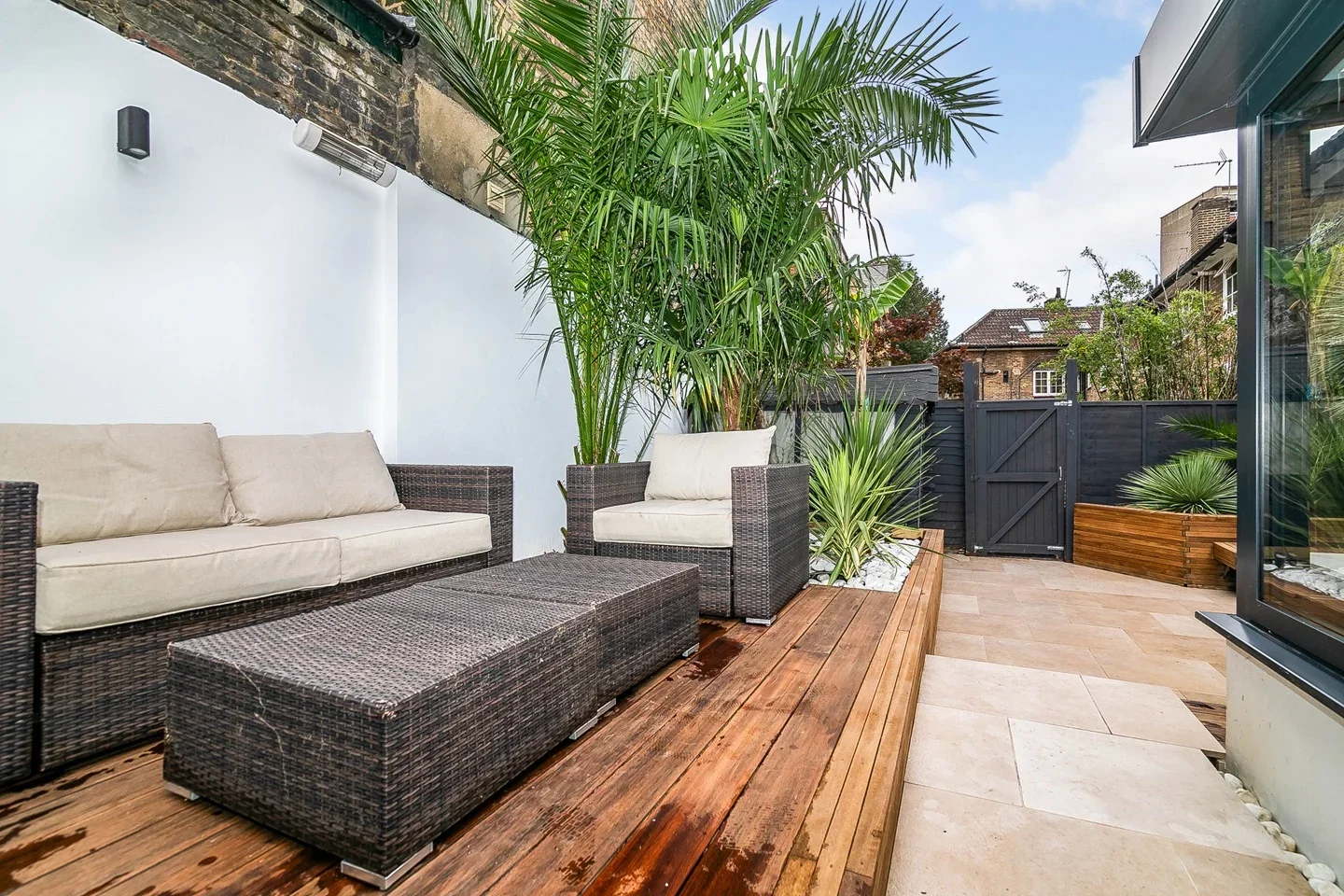 Flat Shipton Street in Greater London