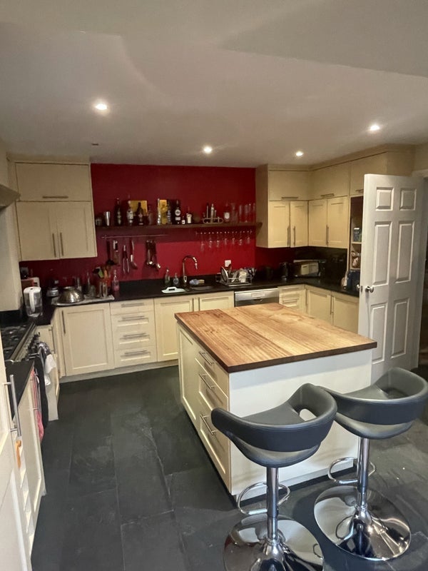 Room Southgate Road in Greater London